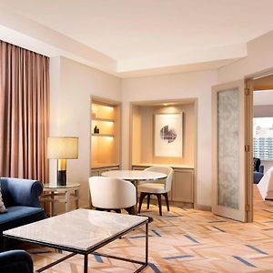 1 King Bed City View 1-Bedroom Suite